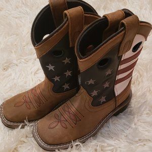 CODY JAMES KIDS UNISEX USA BOOTS  EUC